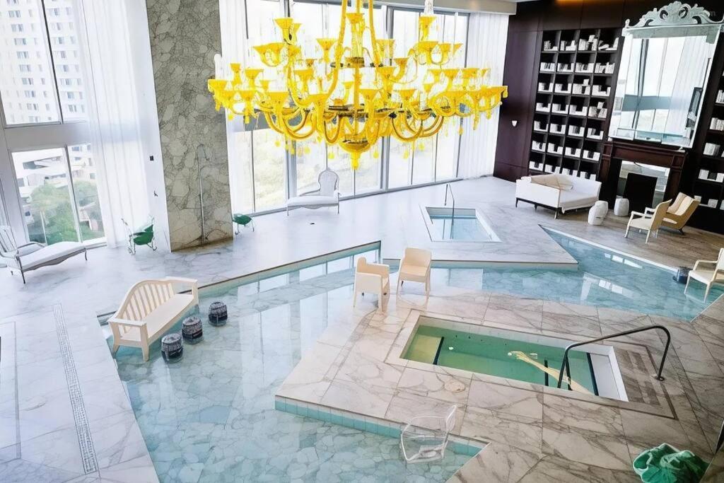מיאמי W Hotel Luxury High Rise מראה חיצוני תמונה