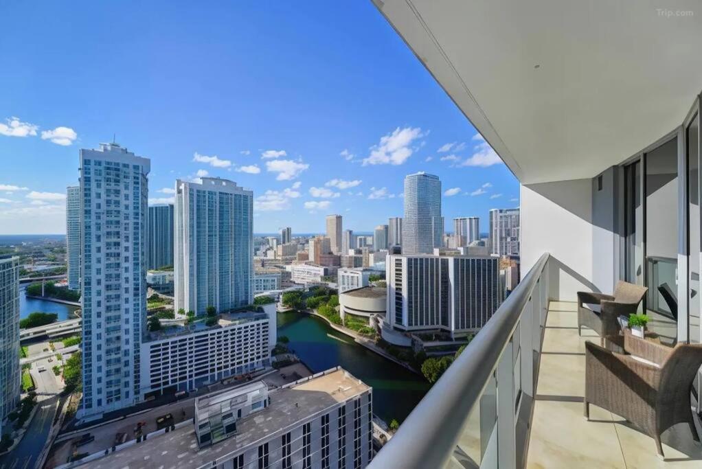 מיאמי W Hotel Luxury High Rise מראה חיצוני תמונה